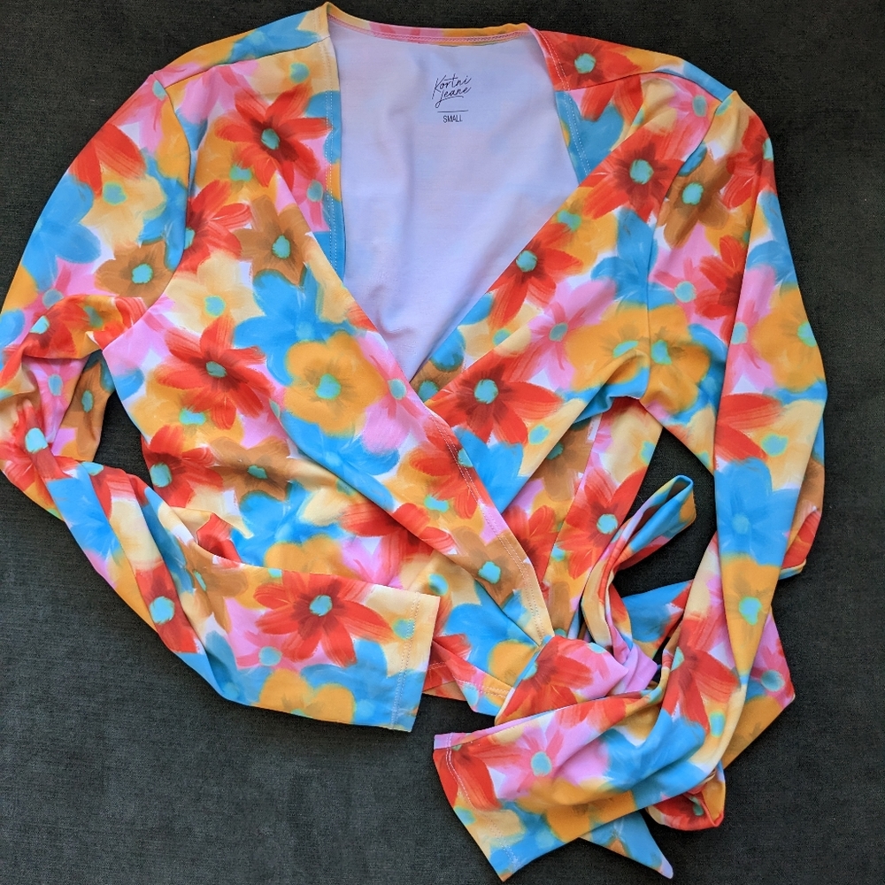 Kortni Jeane flower power rash guard small